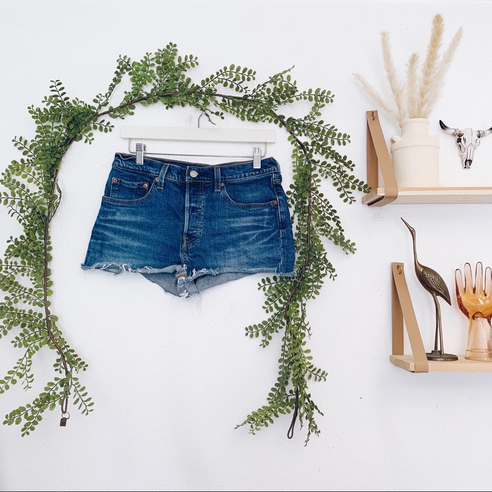Levis 501 Iconic Cut Off Button Fly Shorts
